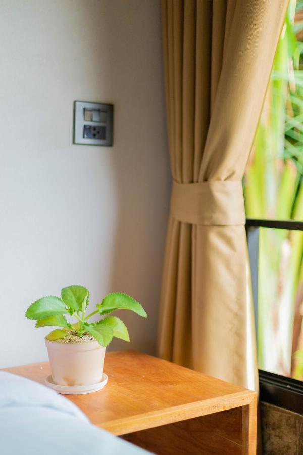 In My Place Cafotel Khlong Thom 外观 照片